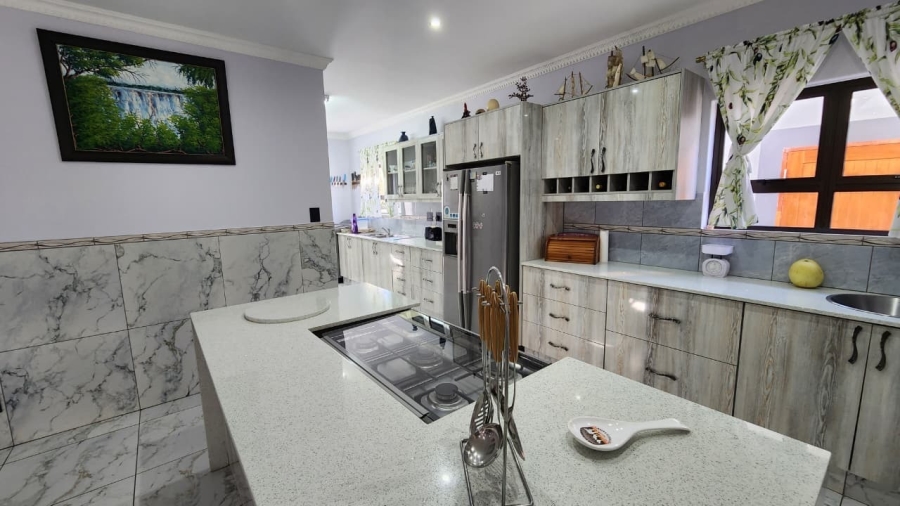 4 Bedroom Property for Sale in Country Club Western Cape